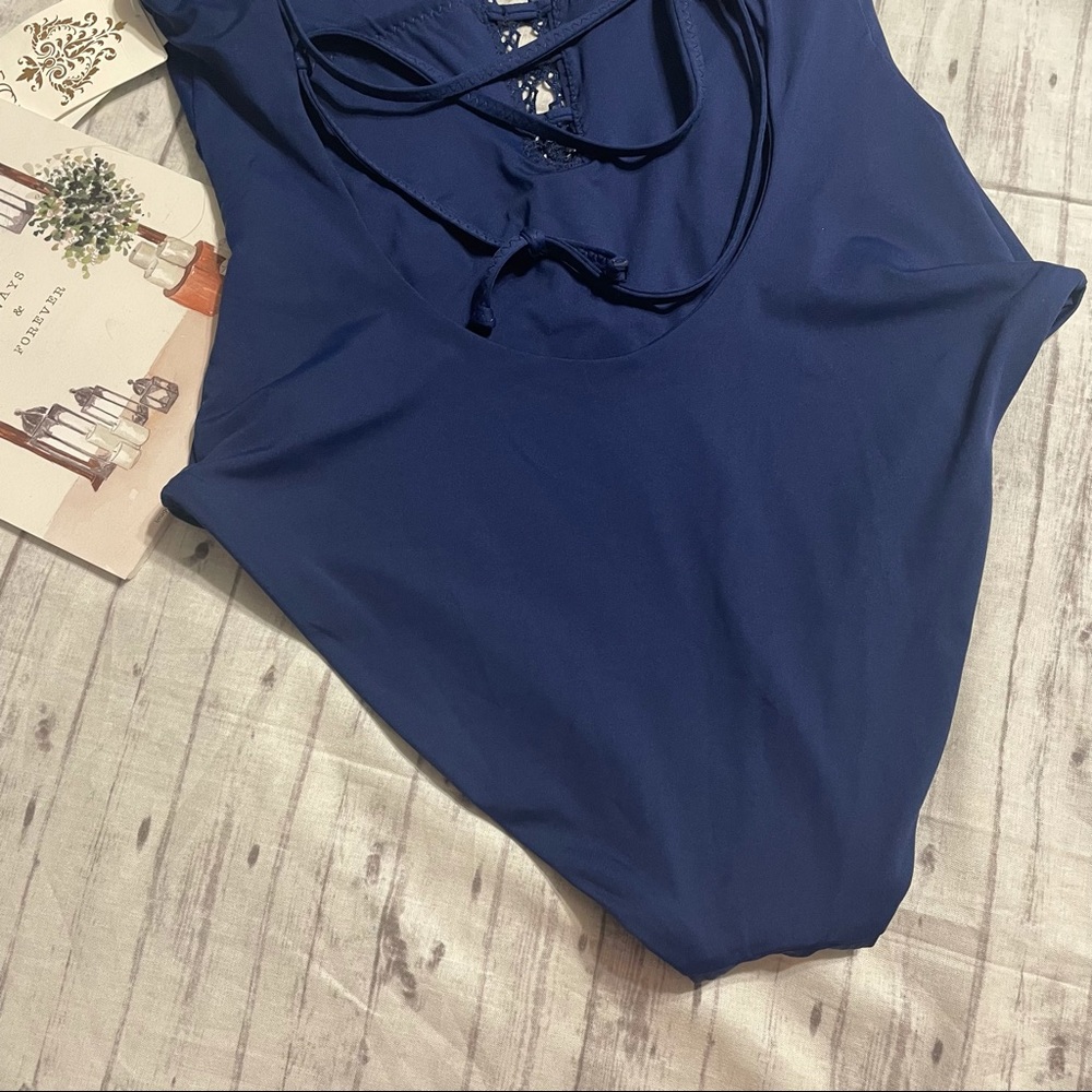NWT BECCA  by Rebecca Virtue Women's Tallulah Clare Plunge One Piece Swimsuit - Picture 13 of 16